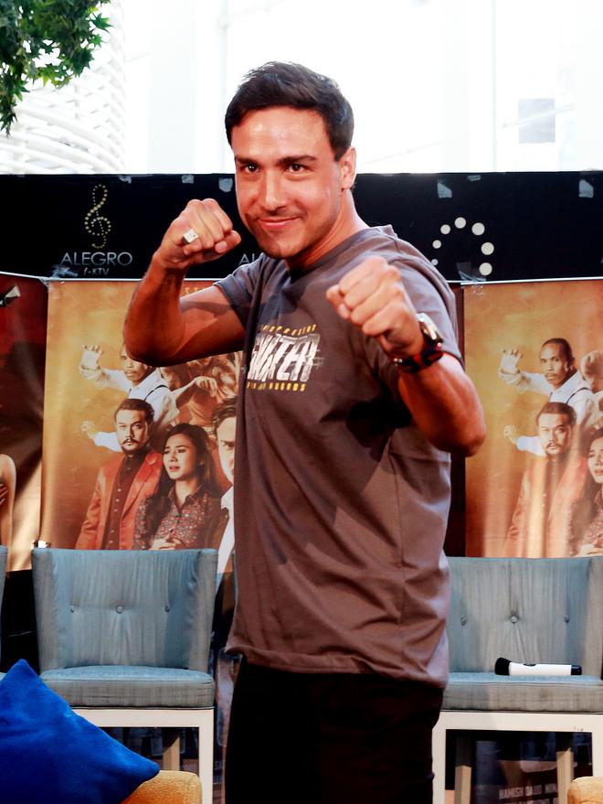 Ditendang Yayan Ruhian, Hamish Daud 'Terbang' di Film 