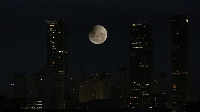 [Bintang] Gerhana Bulan