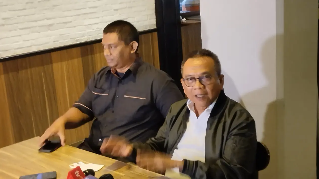 Mantan Wakil Ketua DPRD DKI Jakarta M Taufik mengaku belum menerima surat pemecatan dari Partai Gerindra. (Liputan6.com/Winda Nelfira)