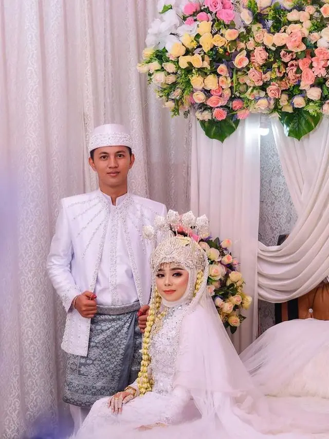 6 Potret Pernikahan Ayudia LIDA Bernuansa Serba Putih, Penuh Kebahagiaan