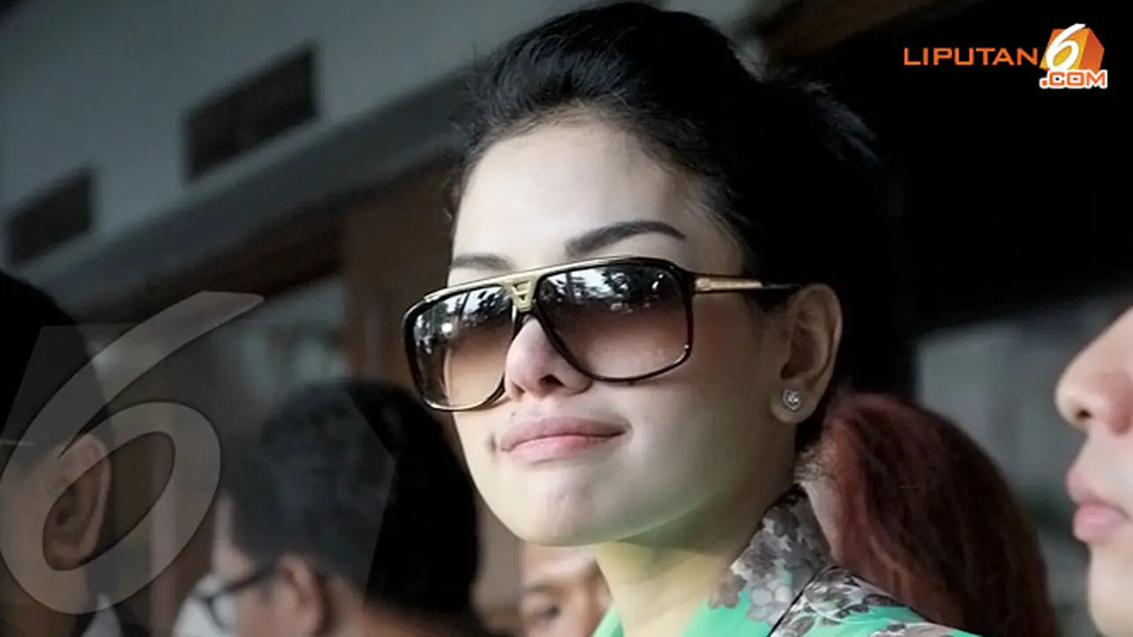 nikita-mirzani-130719c.jpg