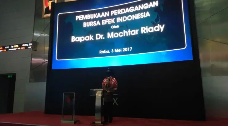 Pembukaan perdagangan di Bursa Efek Indonesia (BEI) oleh pendiri Lippo Group Mochtar Riady, Rabu (3/5/2017). 