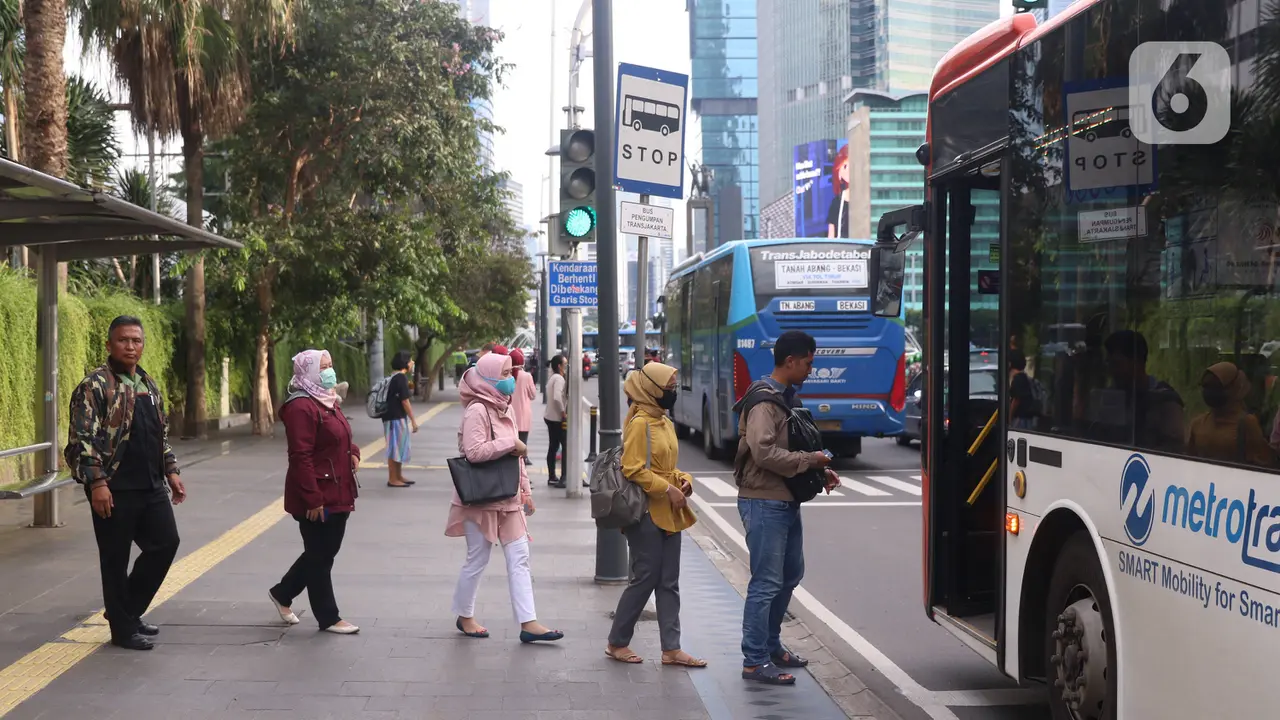 Penerapan Social Distancing di Jakarta