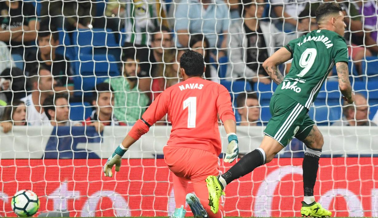 6. Arnaldo Sanabria (Real Betis) - 3 Gol. (AFP.Gabriel Bouys)