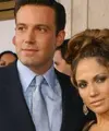 Jennifer Lopez pernah bertunangan dengan Ben Affleck. Ben membatalkan pernikahan mereka empat hari sebelum hari H dan memutuskan hubungan beberapa bulan kemudian. (fuull.ec)