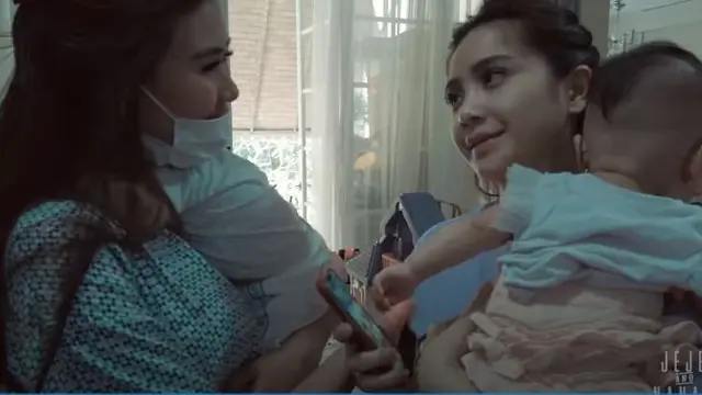 Perdana Asuh Si Kembar Tanpa Babysitter, Ini 7 Potret Perjuangan Syahnaz Sadiqah