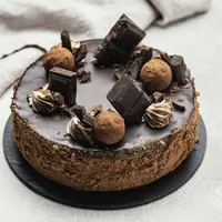 Ilustrasi kue ulang tahun cokelat leleh/copyright freepik.com