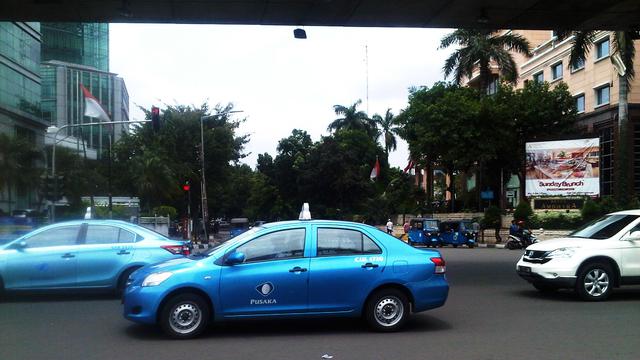 Mau Beli Sedan Eks Taksi, Simak Tipsnya - Otomotif 
