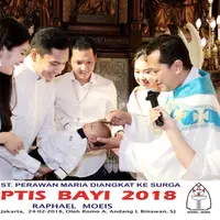 Rumah tangga Sandra Dewi dan Harvey Moeis semakin lengkap dengan kelahiran Raphael Moeis pada 31 Desember 2017 lalu. Dan baru-baru ini, Raphael dibaptis di Gereja Katedral Jakarta. (Foto: instagram.com/sandradewi88)