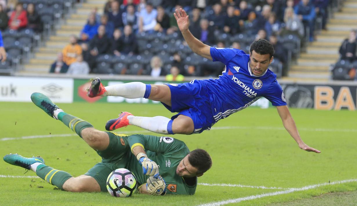 Kiper Hull City, David Marshall menjadi kiper ke-7 dengan penyelamatan terbanyak hingga pekan ke-17 Premier League yaitu sebanyak 44 kali. (AFP/Lindsey Parnaby)