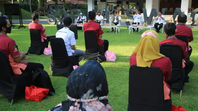 Bupati Anas Gandeng Para Relawan Sosial Jadi Duta Kampanye Protokol Kesehatan Covid-19