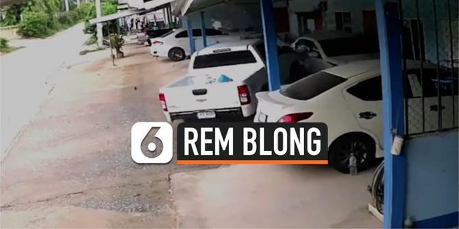 VIDEO: Detik-Detik Rem Blong, Sedan Hancur Ditabrak Truk Pick Up