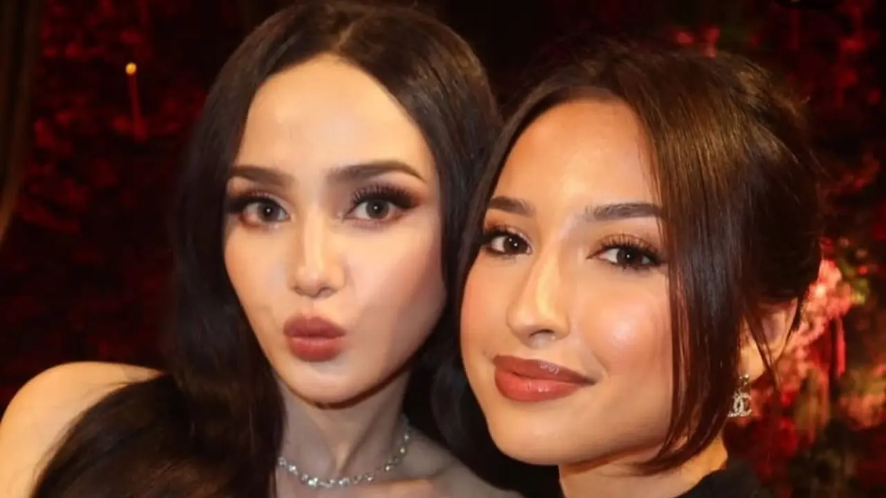 Jennifer Coppen menghadiri pernikahan El Rumi dan Syifa Hadju. (Instagram/ jennifercoppenreal20)