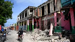 Gempa mengguncang bagian barat Haiti pada Selasa, menewaskan sedikitnya empat orang dan melukai lebih dari dua lusin lainnya, kata otoritas perlindungan sipil. (AFP/Richard Pierrin)