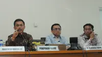 Ketua DPRD DKI Jakarta Prasetio Edi Marsudi bersama wakil Ketua DPRD Abraham Lunggana dan M Taufik memberikan keterangan pers di Gedung DPRD, DKI Jakarta, Kamis (5/3/2015). (Liputan6.com/Herman Zakharia)