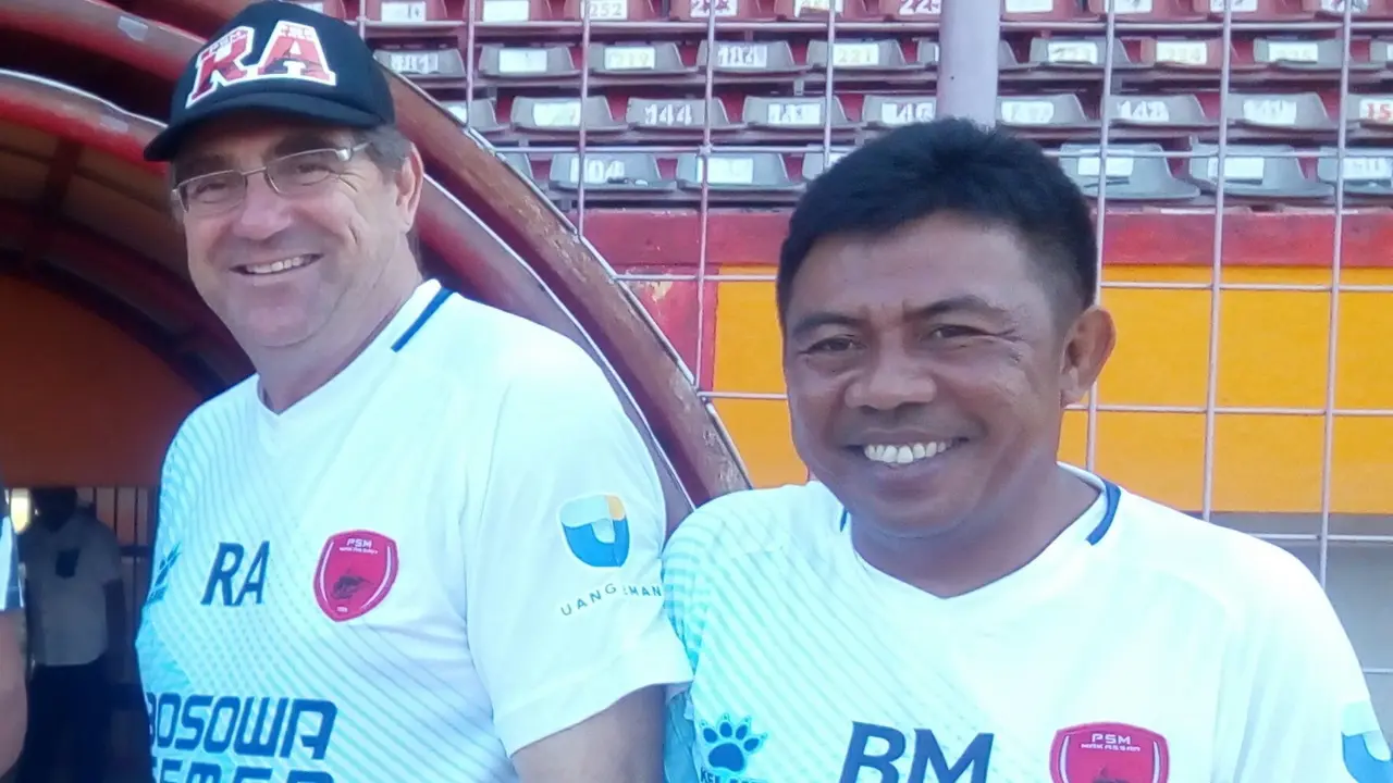 Asisten pelatih PSM Makassar, Bahar Muharam.