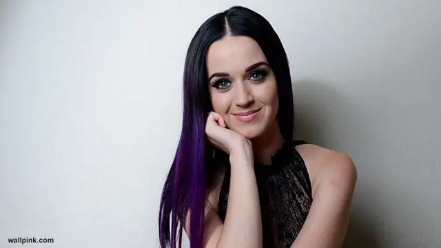 katty-perry-131028c.jpg