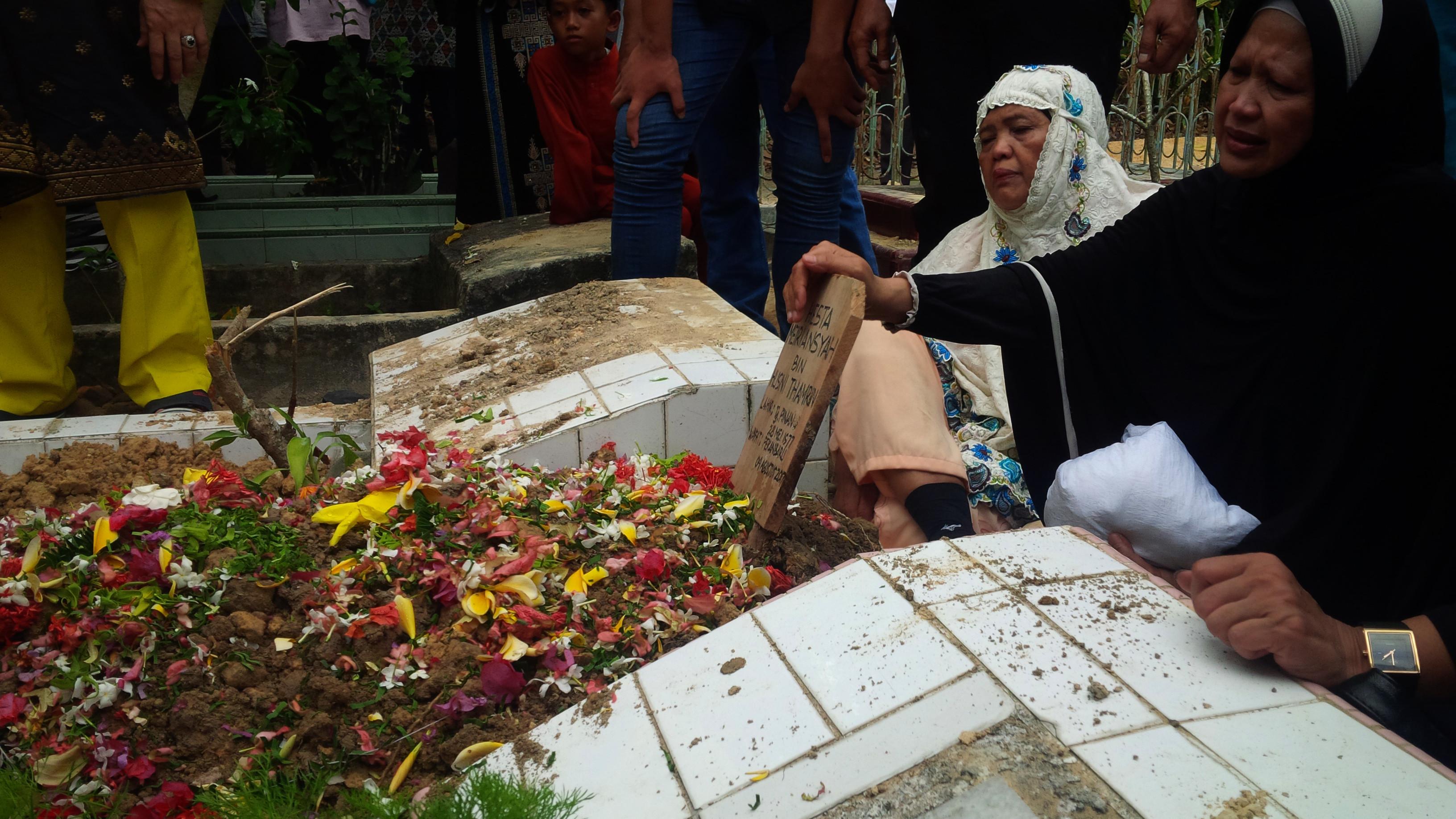 Mengurai Cinta dan Air Mata dr Ryan Thamrin Part 3 - News