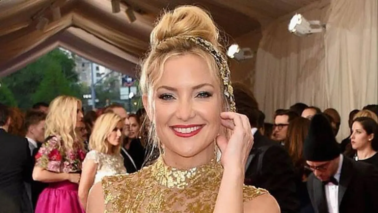 Gaun Teranggun Para Seleb Hollywood di Met Gala 2015