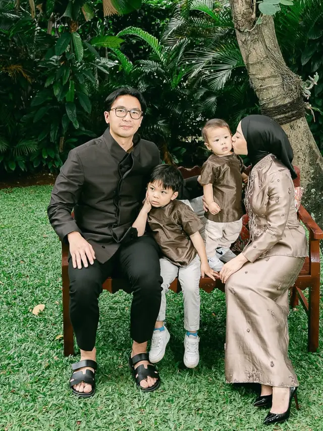 Nikita Willy saat open house lebaran 2026 dengan gaya mewah. [@nikitawillyofficial94]