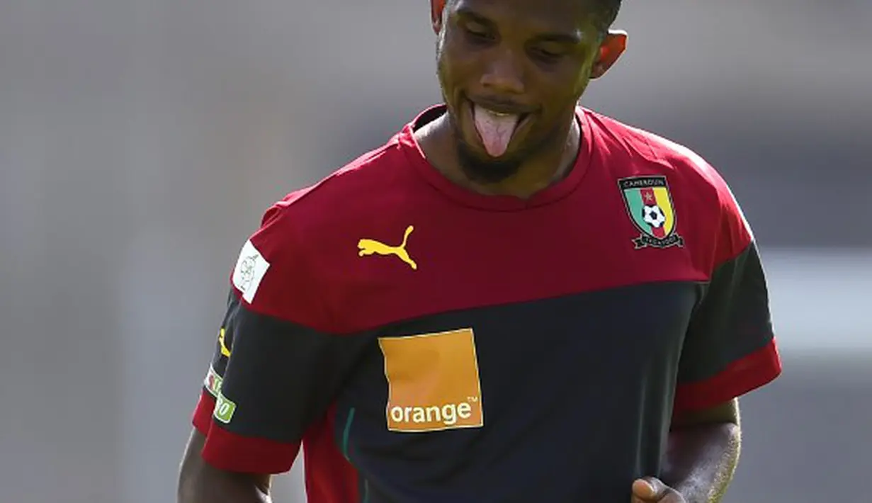 Penyerang Kamerun Samuel Eto'o saat sesi pelatihan di stadion Kleber Andrade, Vitoria Brasil (10/06/2014) (AFP PHOTO/PIERRE-PHILIPPE Marcou)