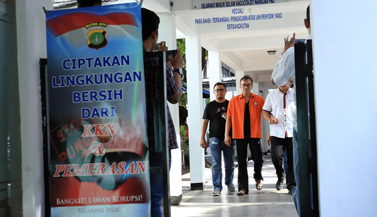 Menurut Kasubdit II Direktorat Reserse Narkoba Polda Metro Jaya, AKBP Dony Alexander, aktor senior Tio Pakusadewo menggunakan narkoba kembali untuk mengurangi rasa sakit pada kakinya dan untuk meningkatkan kepercayaan dirinya. (Deki Prayoga/Bintang.com)