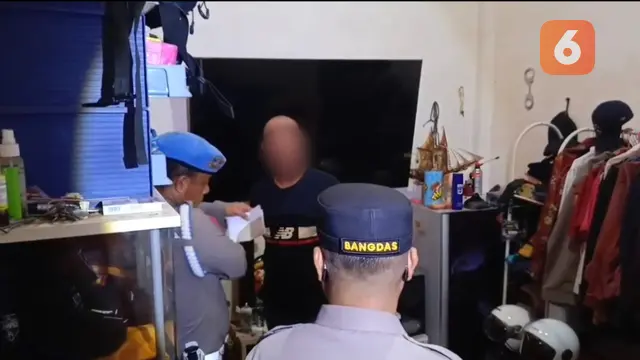 Oknum polisi digerebek istri sah ngamar bareng wanita lain (Liputan6.com/Istimewa)