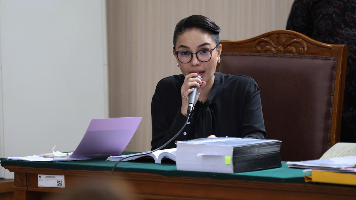Nikita Mirzani Sakit Gigi, Sidang Lanjutan Dugaan Pemerasan dan TPPU Ditunda