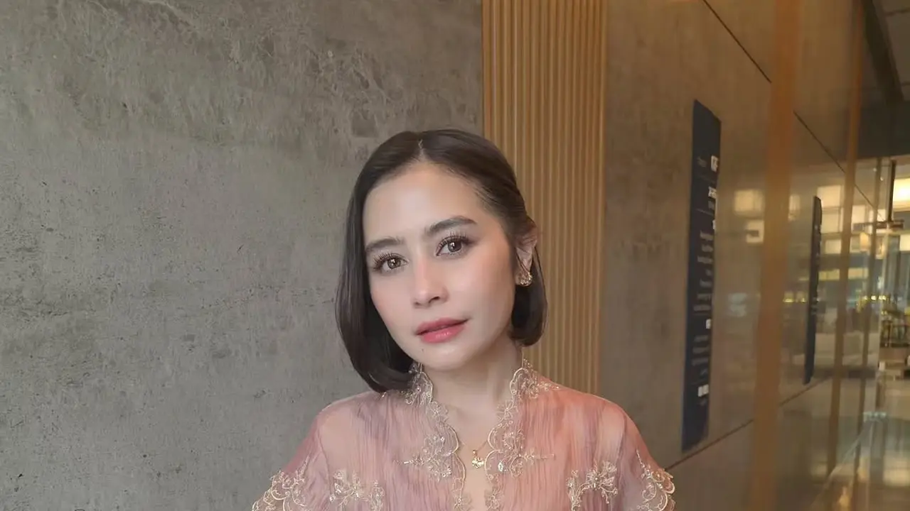 Prilly Latuconsina