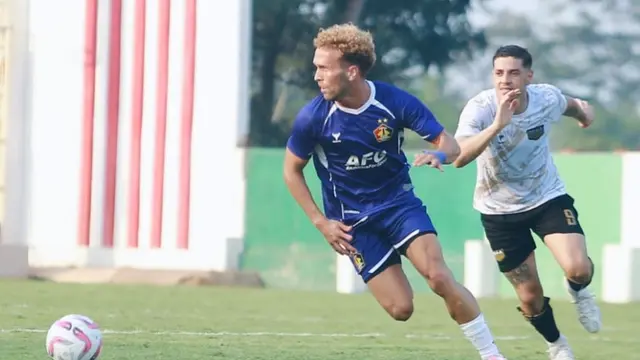 Ze Valente dan Alexis Messidoro