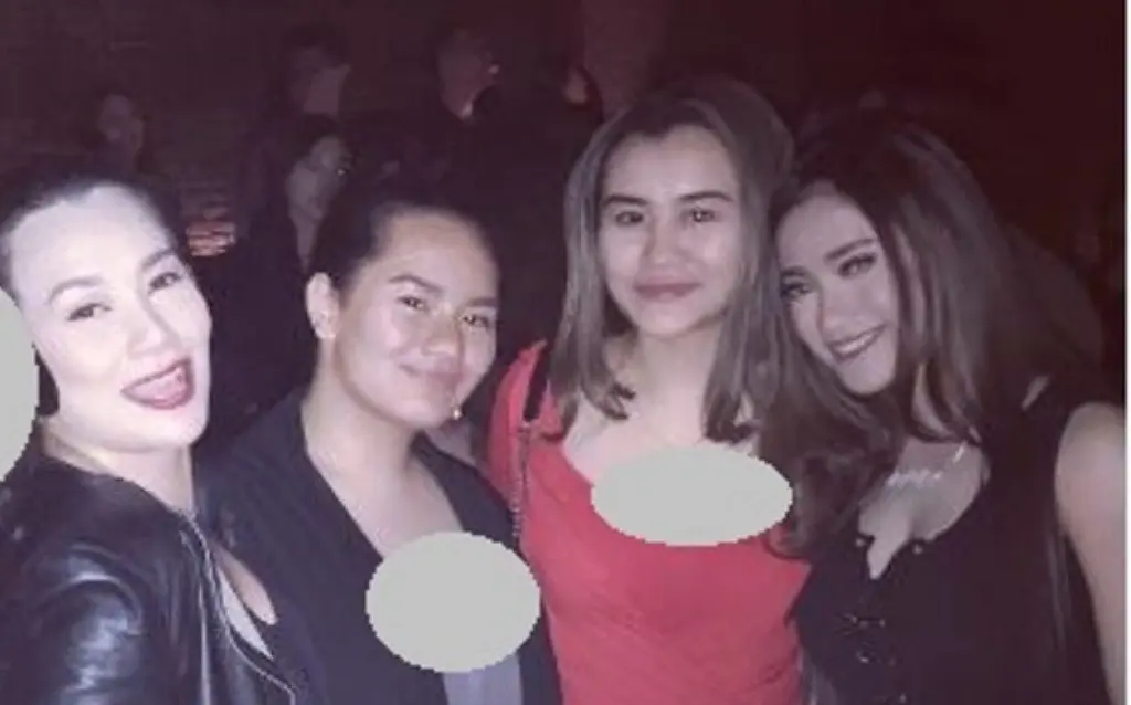 Amel Alvi bersama Reza Artamevia, Zahwa dan Aaliyah Massaid [foto: instagram.com/amelalvireal]