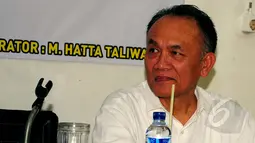 Mayjen Purn Saurip Kadi (Mantan Aster KASAD) saat menjadi pembicara diskusi publik "Ada Apa Dengan Prahara Parpol di Era Pemerintahan Jokowi" di Cikini Raya, Jakarta, Rabu (18/3/2015). (Liputan6.com/Yoppy Renato