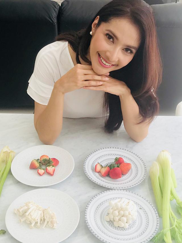 [Bintang] Menolak Tua, Wajah 18 Artis Indonesia Ini Awet Muda