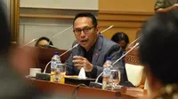 Anggota Komisi I DPR RI Junico BP Siahaan mempertanyakan upaya pemerintah dan operator-operator telekomunikasi dalam menjaga data pribadi masyarakat.