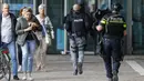 Mereka menjelaskan penyerang laki-laki berusia 32 tahun melepaskan tembakan di sebuah rumah di Heiman Dullaertplein sebelum membakarnya, kemudian menyerbu Erasmus Medical Center di kota itu pada Kamis (29/9/2023) waktu setempat. (Bas Czerwinski / ANP / AFP)