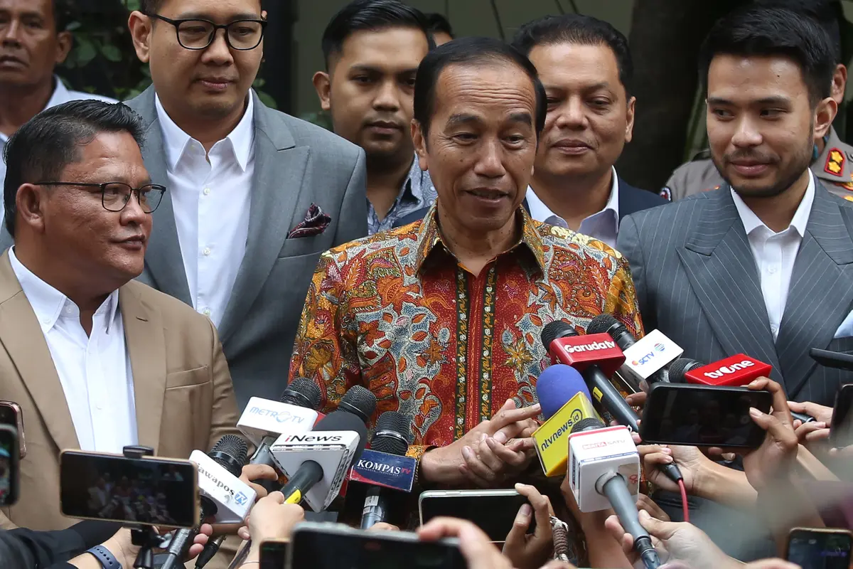 Datangi Polda Metro Jaya, Jokowi Laporkan Tuduhan Ijazah Palsu