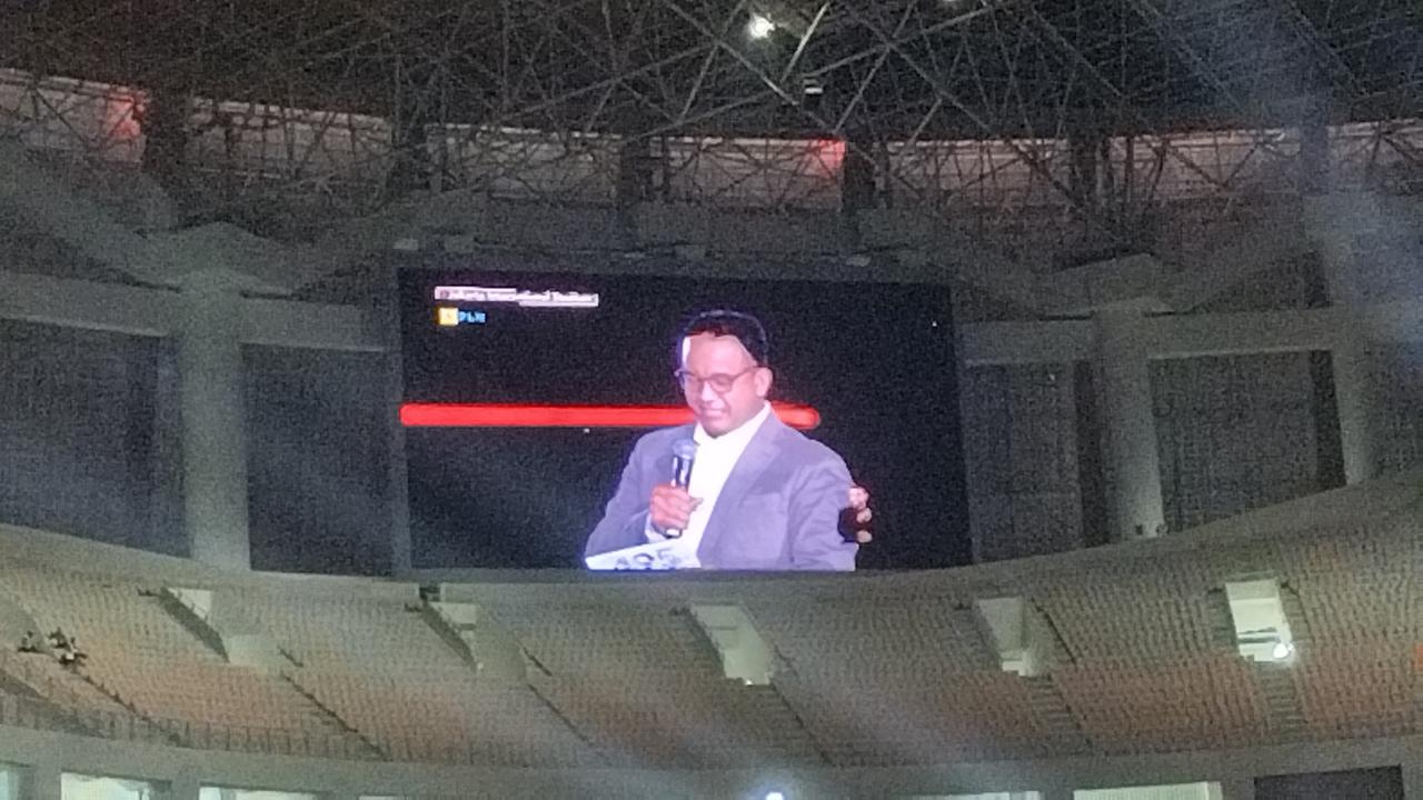 Gubernur DKI Jakarta, Anies Baswedan di Jakarta International Stadium (JIS) (Liputan6.com/Winda Nelfira)