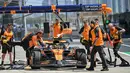 Sprint Race pertama di musim 2025 diketahui akan berlangsung selama 19 lap saja. (HECTOR RETAMAL/AFP)