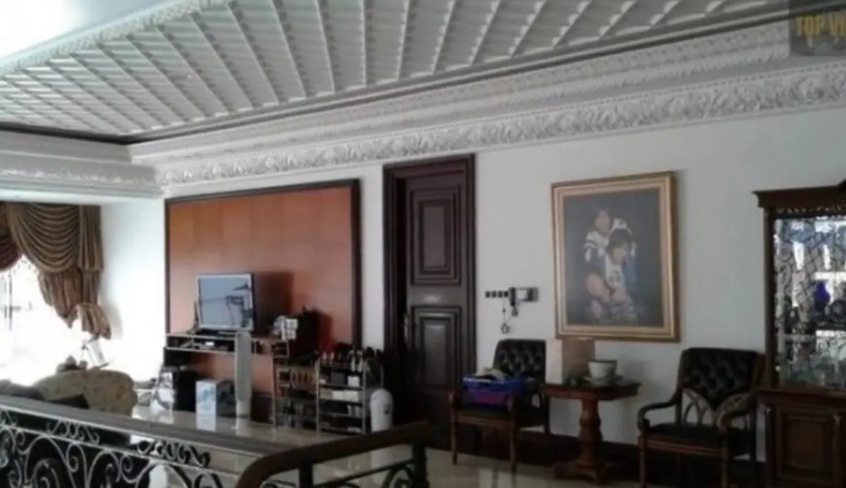 Rumah Dewi Perssik (Brilio)