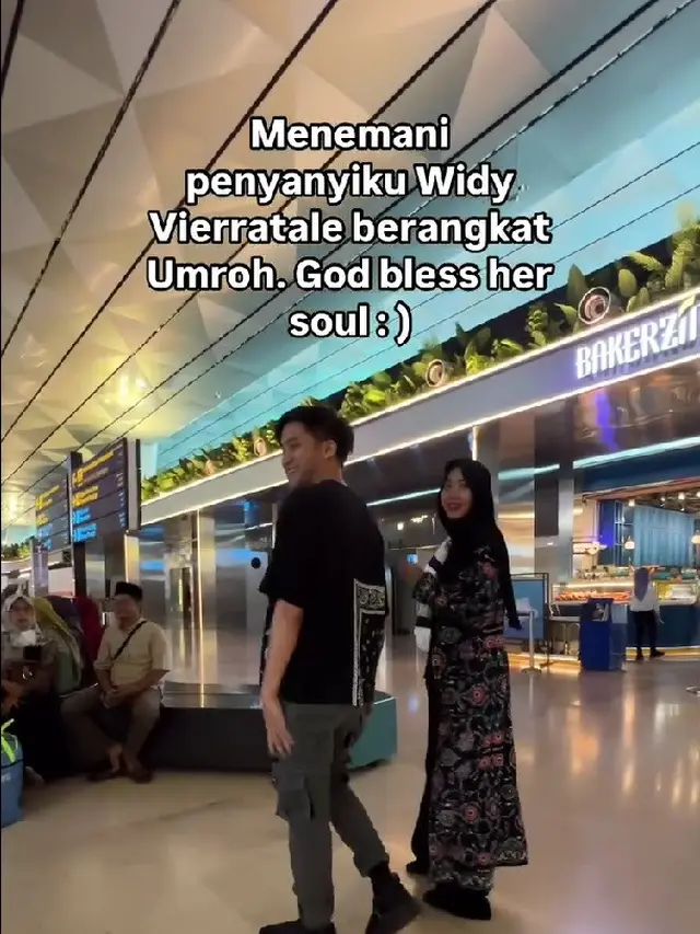 Kevin Aprilio Ikut Antarkan Widy Vierratale Berangkat Umrah (credit: instagram/kevinaprilio)