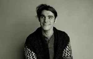 RJ Mitte Pemeran Breaking Bad Meninggal Dunia di Usia 34