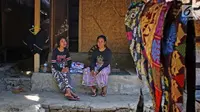 Ada tradisi unik yang biasa dilakukan masyarakat Lombok sebelum menikahi seorang wanita, yaitu menculik calon pengantin. 