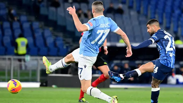 Foto: Bungkam Lazio, Napoli Kudeta AC Milan dari Puncak Klasemen Liga Italia