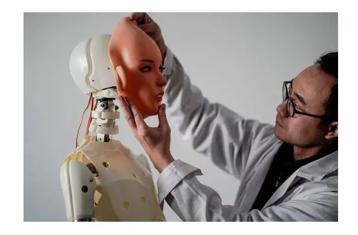 	Proses pembuatan robot seks (Sumber: AFP)