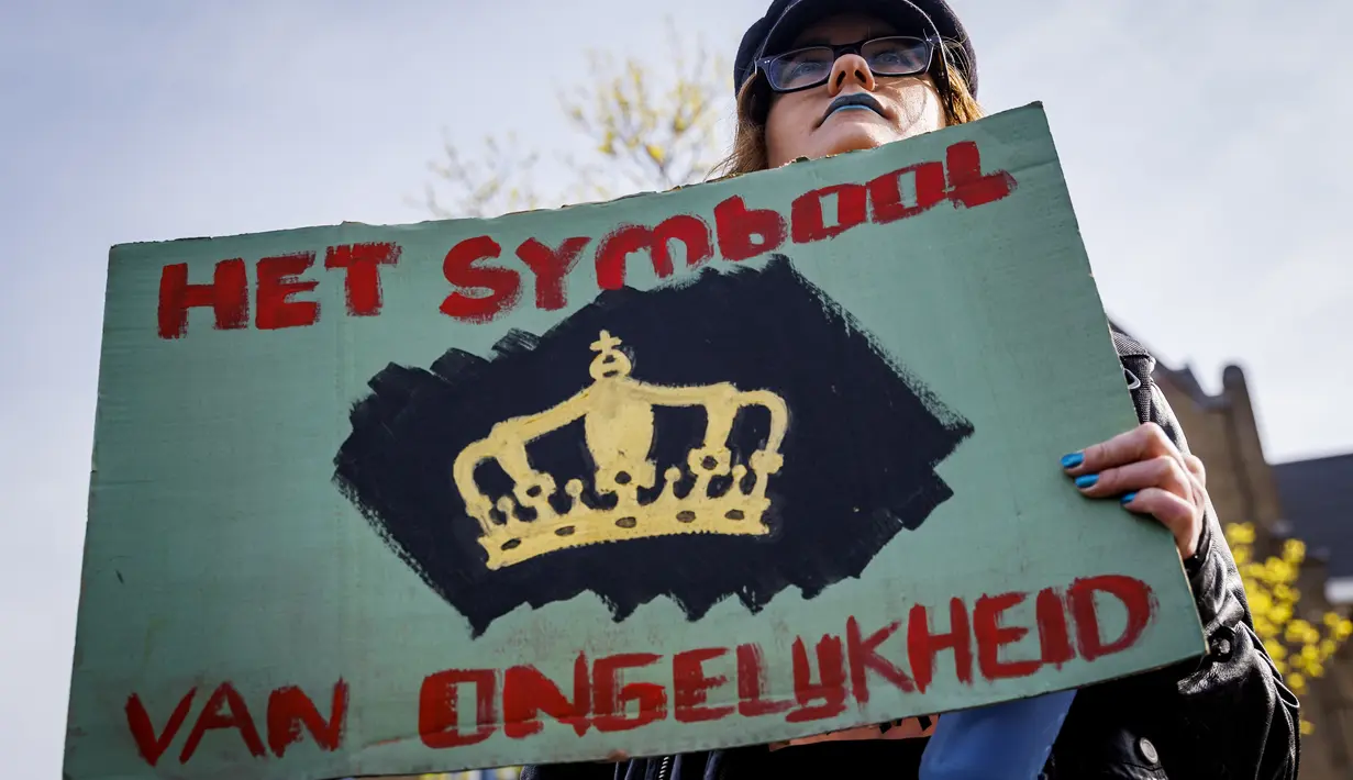 Belanda kembali merayakan Hari Raja seperti biasa, dengan berbagai pesta dan pasar jalanan. (Robin van Lonkhuijsen/ANP/AFP)