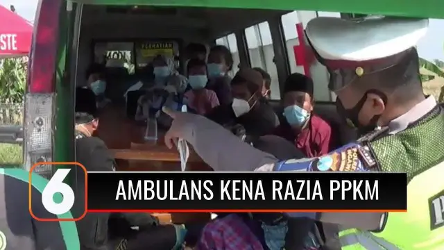 Sebuah ambulans yang membawa belasan penumpang dihentikan petugas di pos penyekatan PPKM Pintu Keluar Tol Ngawi, Jawa Timur. Setelah diperiksa, ambulans ternyata membawa jenazah serta pihak keluarga dari Jakarta menuju Bangkalan, Madura, Jawa Timur.