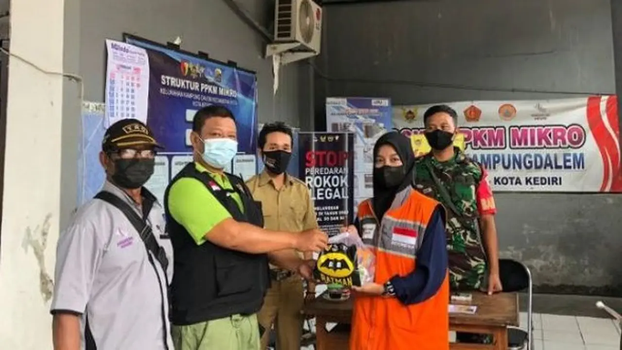 Batman dan Si Jamal Siap Bantu Warga Isoman di Kediri