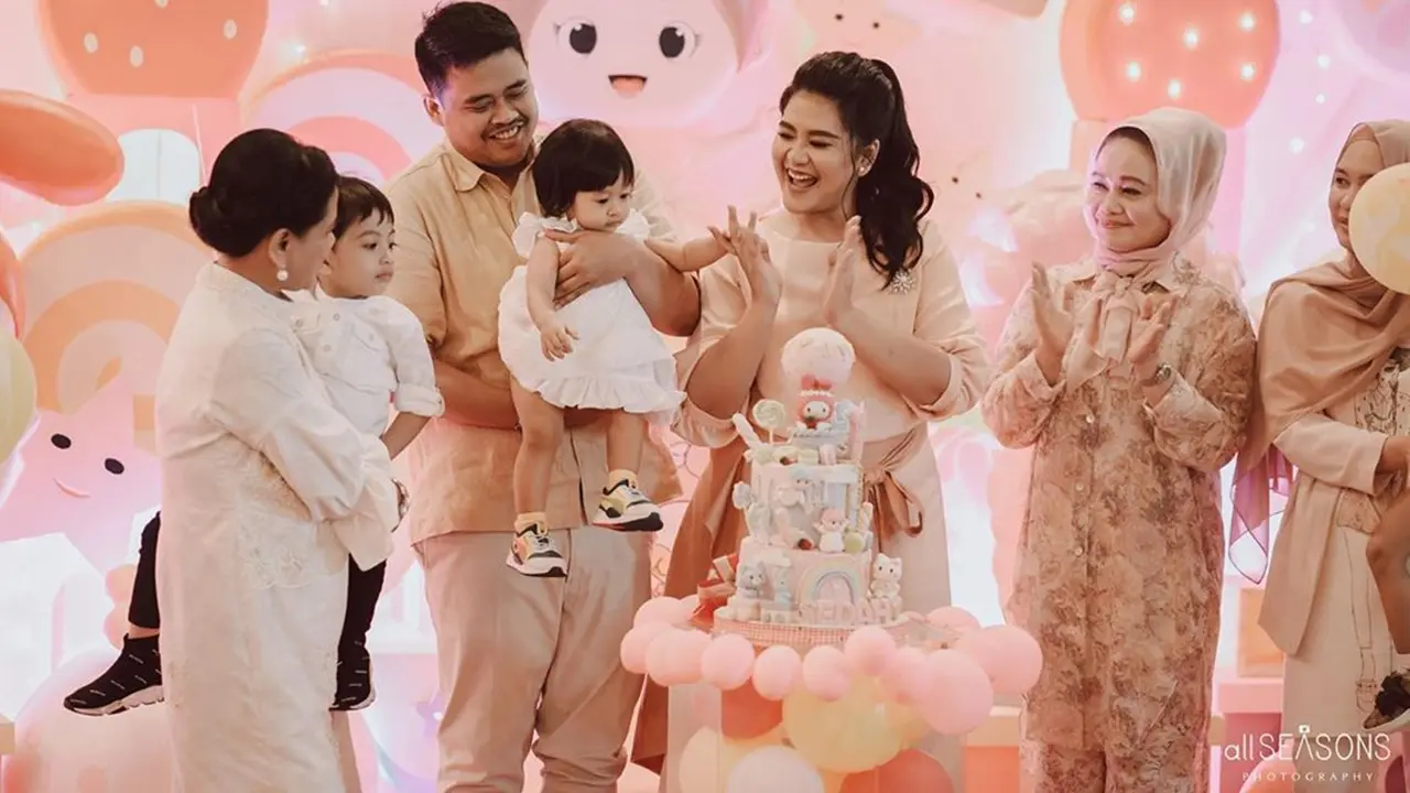 6 Momen Keseruan Ulang Tahun Sedah Mirah, Cucu Perempuan Jokowi