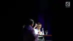 Presiden Bank Dunia Jim Yong kim bersama Pendiri Alibaba Group Jack Ma dalam diskusi panel “Disrupting Development” Pertemuan IMF-Bank Dunia di Nusa Dua, Bali pada Jumat (12/10). (Liputan6.com/Angga Yuniar)