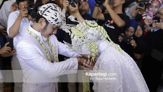 Sah Jadi Suami Istri, Ini 6 Momen Pernikahan Ega Noviantika dan Rafly DA